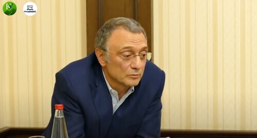 Suleiman Kerimov. Screenshot of the video https://www.youtube.com/watch?v=g2Hkv67EtkQ