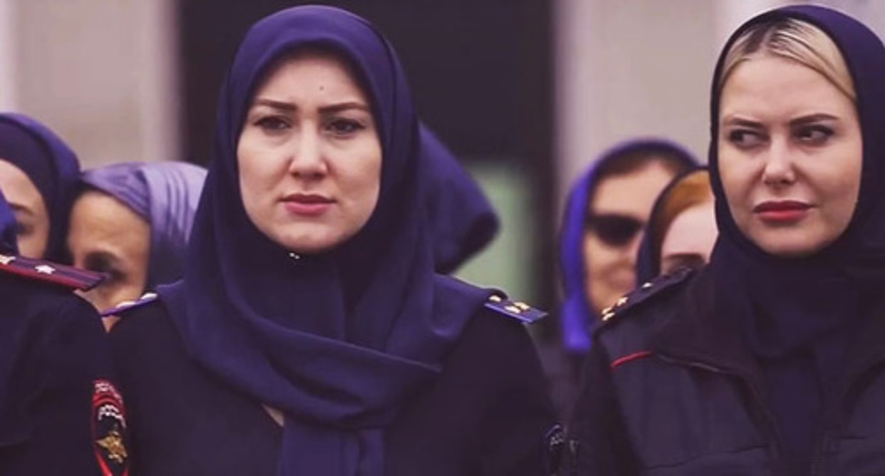 Female soldiers in the Chechen army. Screenshot of the video https://t.me/akhmeddudaev/1297