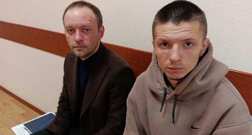 Dmitry Denisov (on the right) and his advocate Vadim Goncharov. Photo by Vyacheslav Yaschenko for the "Caucasian Knot"