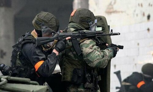 Law enforcers. Photo: https://gazetaingush.ru/news/v-nazrani-otmenen-rezhim-kto