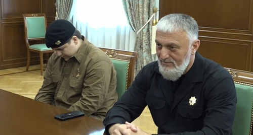 Adam Kadyrov (on the left) and  Adam Delimkhanov. Screenshot of the video https://t.me/Kokov_Kazbek/3087