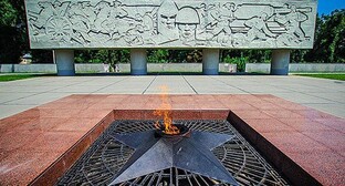 The Eternal Flame memorial in Krasnodar. Screenshot of a video kuban24.tv https://kuban24.tv/item/memorial-nomu-kompleksu-vechnyj-ogon-v-krasnodare-ispolnilos-50-let-184419