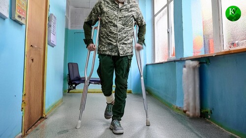 A soldier on crutches. Picture made in Photoshop by the "Caucasian Knot"