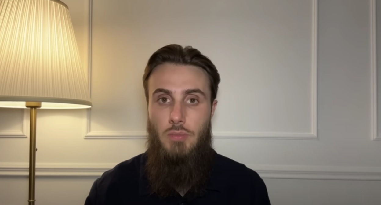 Mukhammad Abdurakhmanov. A frame from a video posted on his YouTube channel on May 1, 2025, https://www.youtube.com/watch?v=J61t-BH8AKo.
