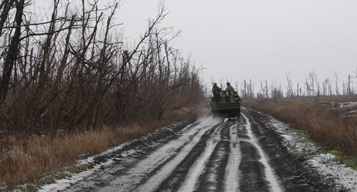 Russian troops in a combat zone. Still from a Russian Defense Ministry video: https://mil.ru/news/1b9c3525-a768-4ce0-81c3-4b4a885d8335 Russian troops in a combat zone. Still from a Russian Defense Ministry video: https://mil.ru/news/1b9c3525-a768-4ce0-81c3-4b4a885d8335