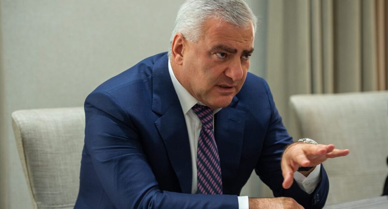 Samvel Karapetyan. Photo: https://yerevan.today/ru/eti-vlasti-prevratili-politicheskoe-pole-v-czirk-samvel-karapetyan/ Samvel Karapetyan. Photo: https://yerevan.today/ru/eti-vlasti-prevratili-politicheskoe-pole-v-czirk-samvel-karapetyan/