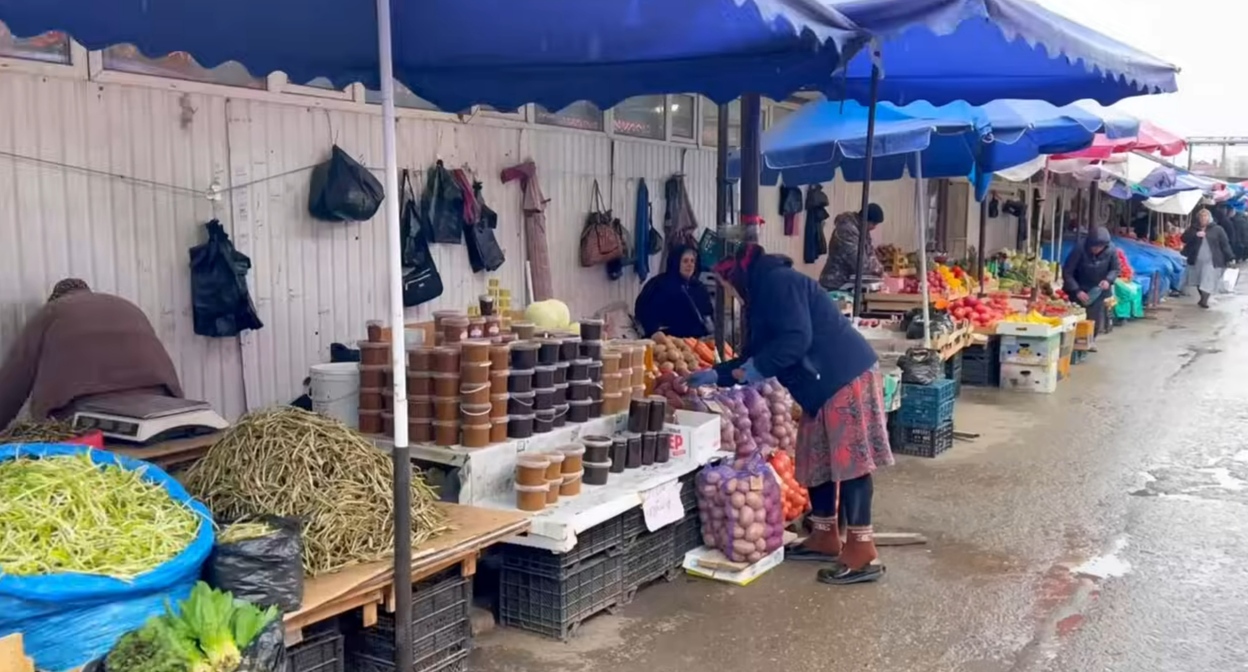 The Berkat market in Grozny. March 2024. Still from the YouTube channel "Alyonka Krasnodar" https://www.youtube.com/watch?v=qEvEWgTwmdE The Berkat market in Grozny. March 2024. Still from the YouTube channel "Alyonka Krasnodar" https://www.youtube.com/watch?v=qEvEWgTwmdE