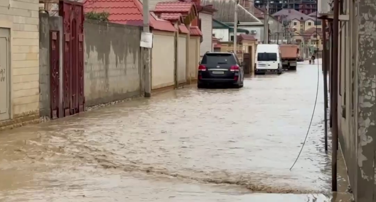 Flooded streets of Makhachkala. Still from a video released by the Makhachkala administration on April 5, 2026, https://t.me/makhachkalaofficial/21649 Flooded streets of Makhachkala. Still from a video released by the Makhachkala administration on April 5, 2026, https://t.me/makhachkalaofficial/21649