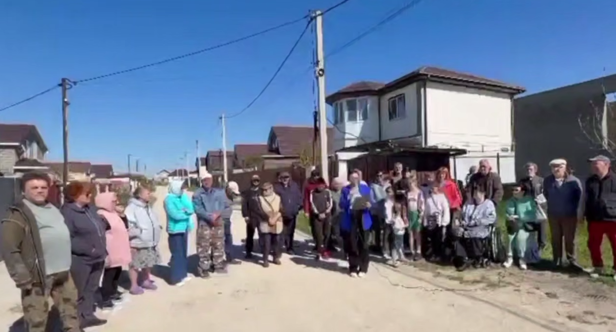 Still from a video message from residents of the Voskresensky village to Bastrykin. Photo: Yuri Ozarovsky, Anapa, Vityazevo, Dzhemete / Telegram channel Still from a video message from residents of the Voskresensky village to Bastrykin. Photo: Yuri Ozarovsky, Anapa, Vityazevo, Dzhemete / Telegram channel