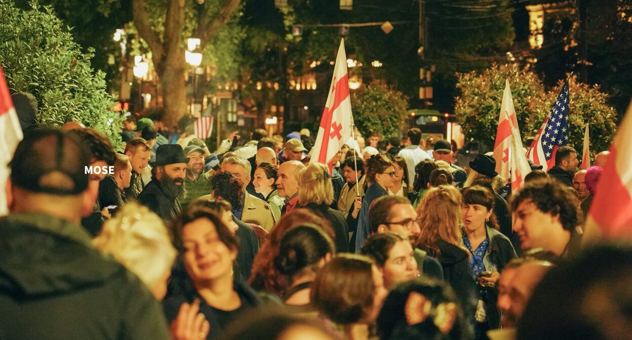 Still image: "Participants in a protest in Tbilisi on the 532nd day of continuous protests." Photo: MO SE / Facebook Still image: "Participants in a protest in Tbilisi on the 532nd day of continuous protests." Photo: MO SE / Facebook