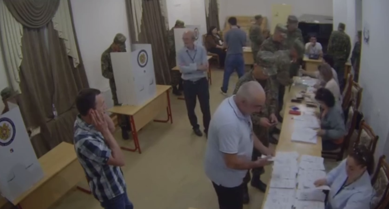 A still image of military personnel voting in Armenia after the polling stations closed. Photo: Yerevan․Today Rus / Telegram channel A still image of military personnel voting in Armenia after the polling stations closed. Photo: Yerevan․Today Rus / Telegram channel
